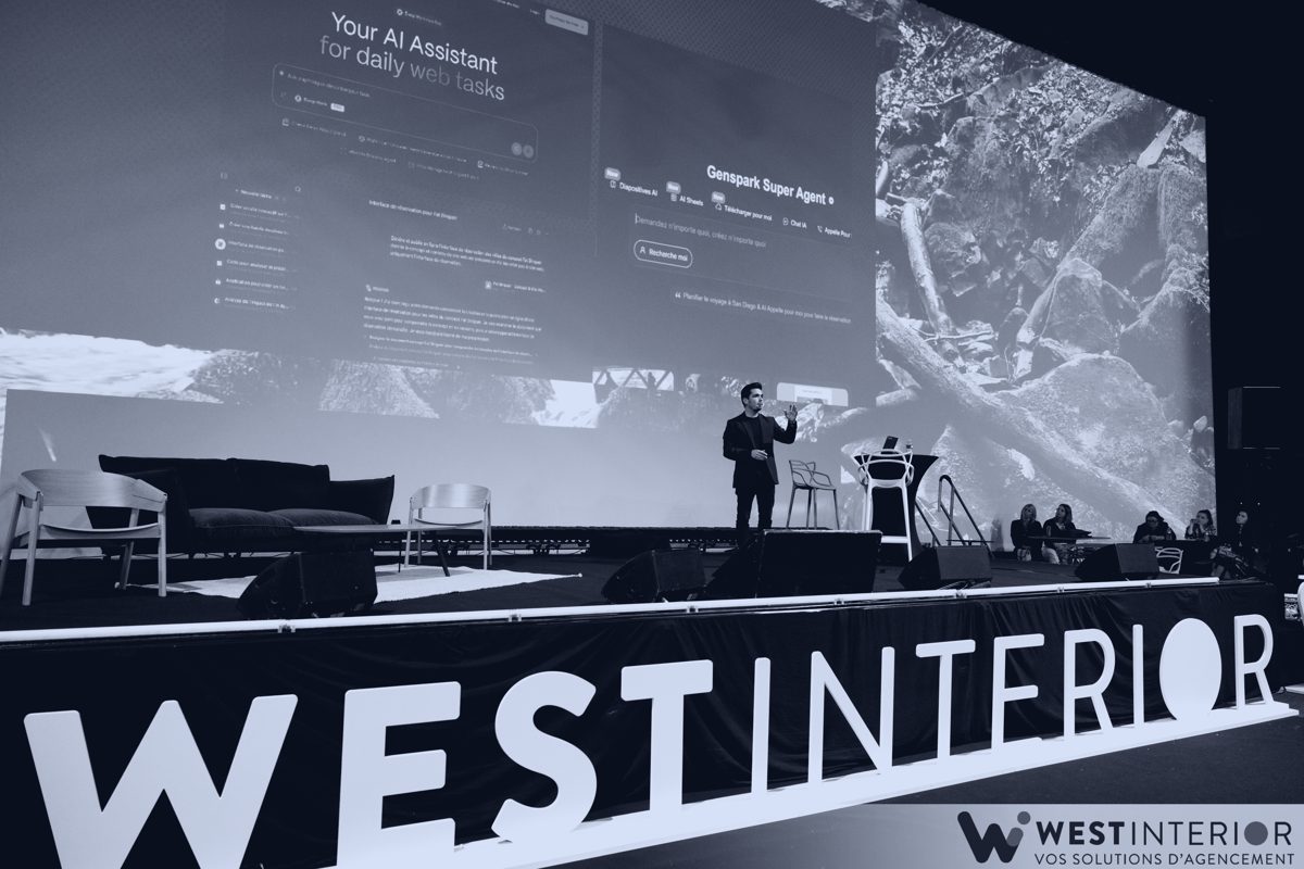 Cyril de Sousa Cardoso sur la scène du salon West Interior à Rennes, en octobre 2025